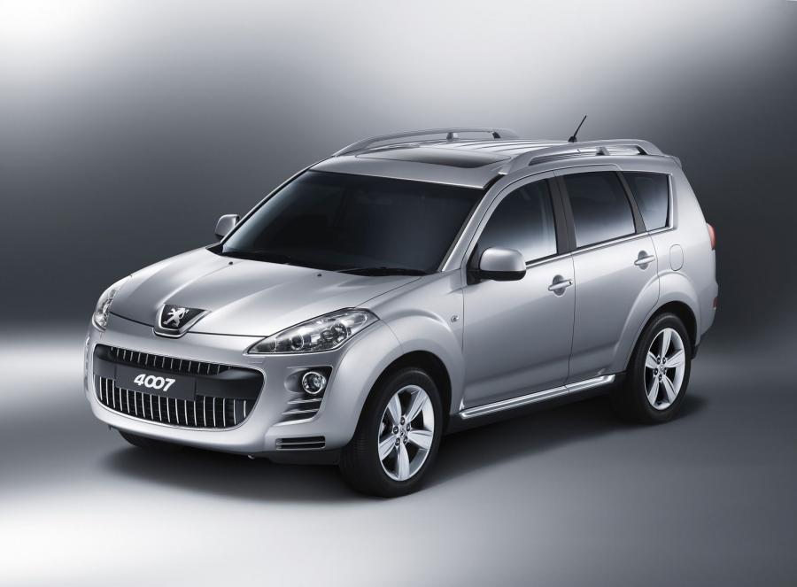  Peugeot 4007 2008 года  (фото 26 из 57)